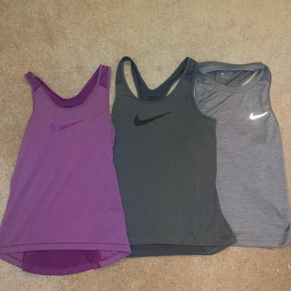 NIKE tanktop bundle